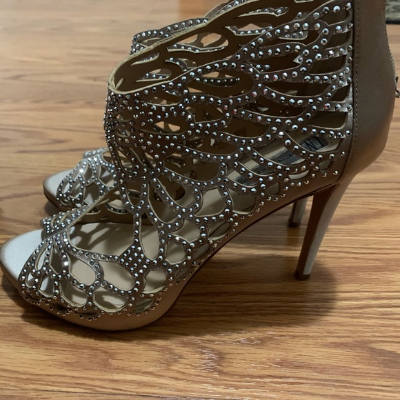 Rose gold heals - Picture 2 of 5